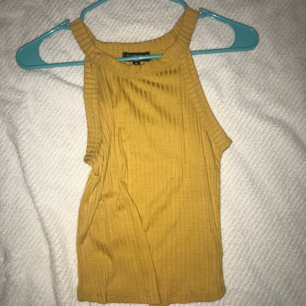 High knecked yellow tank